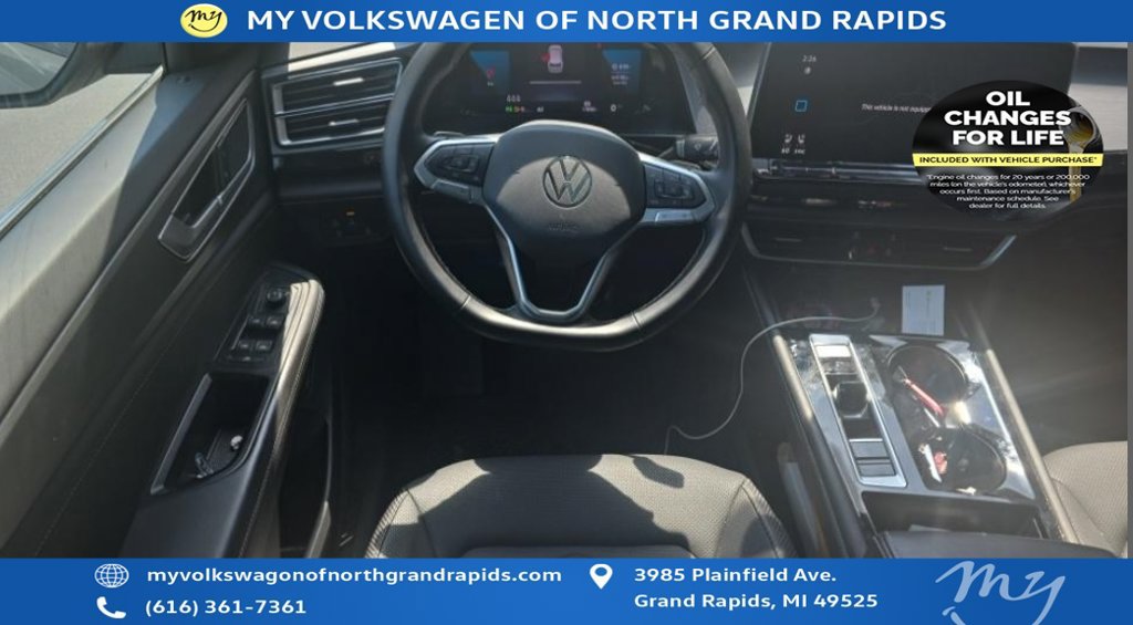 Used 2025 Volkswagen Atlas Cross Sport SE w/ Panoramic Sunroof Package AWD/4WD image 7