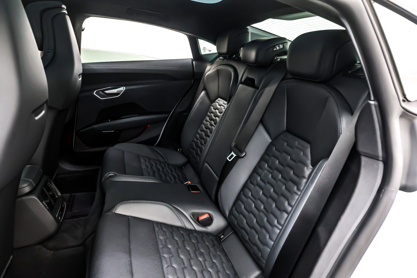 Used 2024 Audi RS e-tron GT w/ Carbon Performance Package image 9