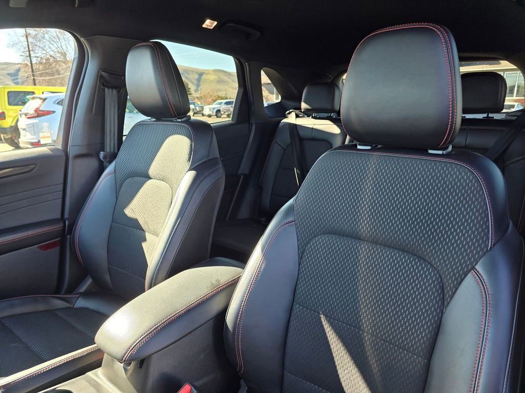 Used 2025 Ford Escape ST-Line AWD/4WD image 23