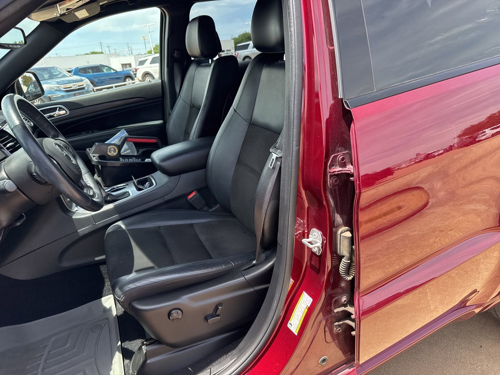 Used 2020 Jeep Grand Cherokee Altitude AWD/4WD image 10