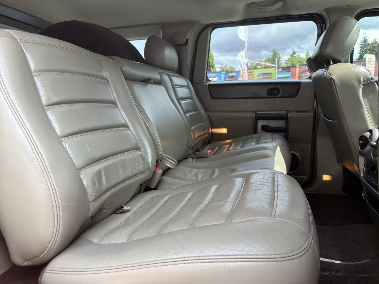 Used 2003 HUMMER H2 w/ Preferred Equipment Group AWD/4WD image 25