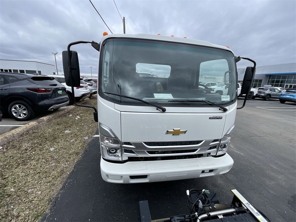 New 2024 Chevrolet Low Cab Forward 5500XG image 2