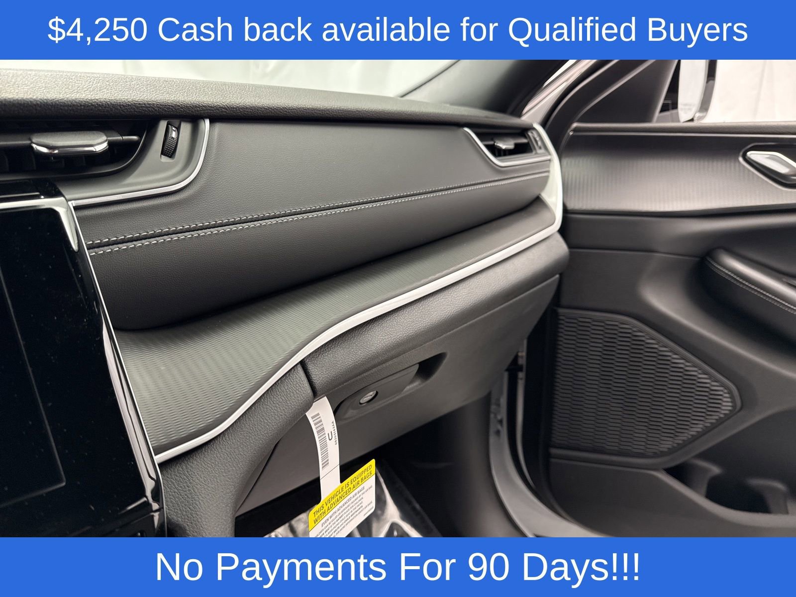 New 2025 Jeep Grand Cherokee Altitude image 18