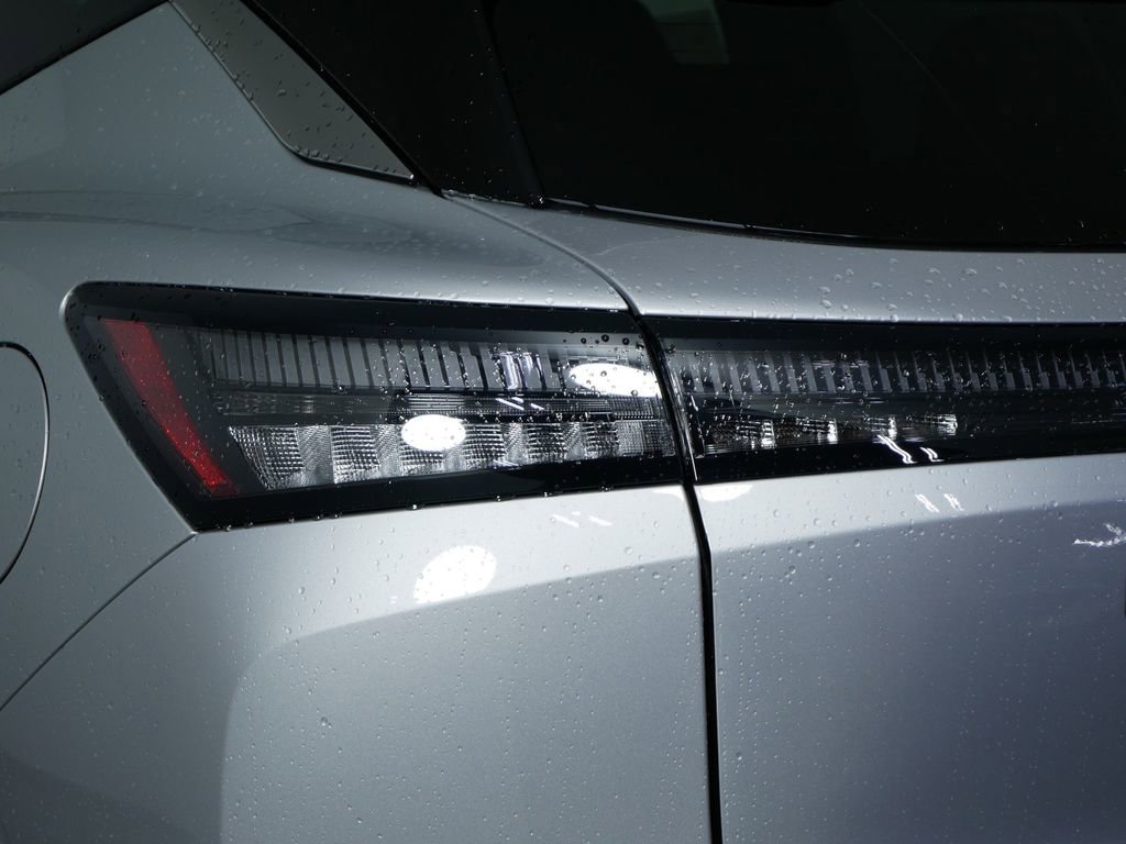 Used 2025 Nissan Murano SV AWD/4WD image 12