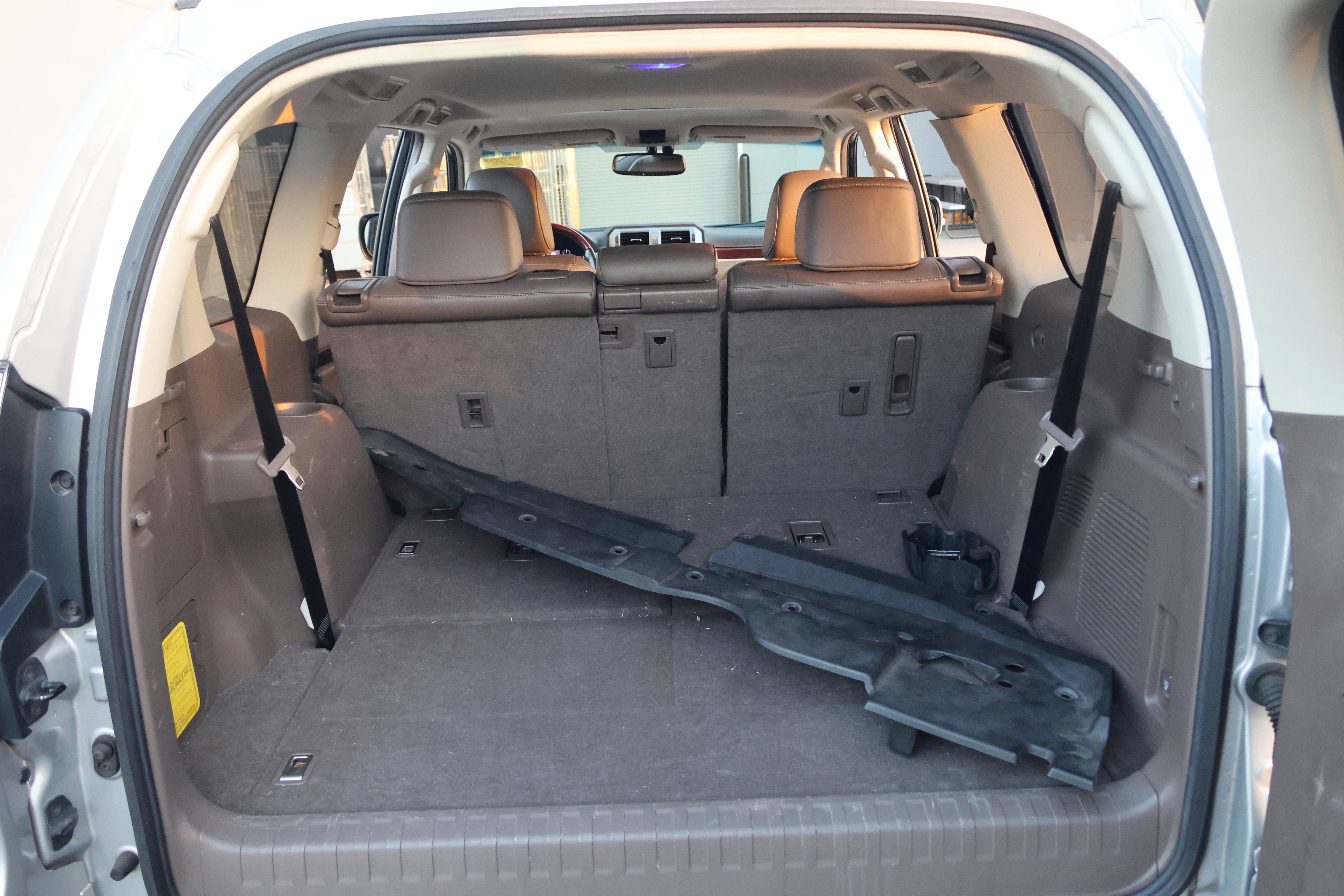 Used 2015 Lexus GX 460 w/ Premium Package image 36