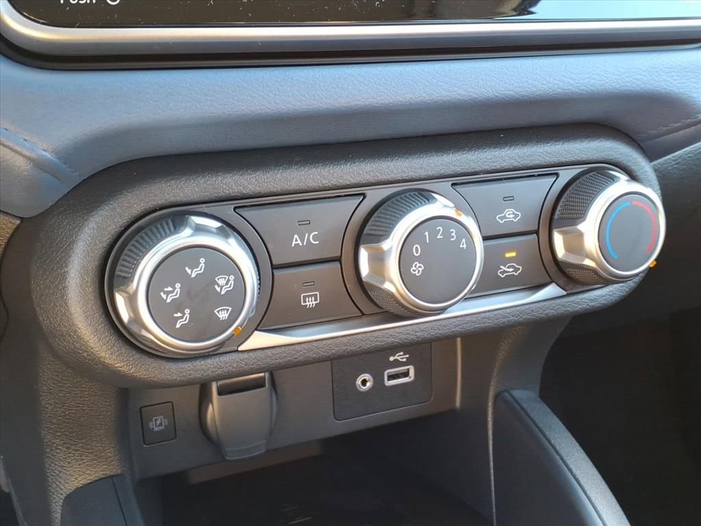 New 2025 Nissan Versa SV w/ Trunk Package image 14