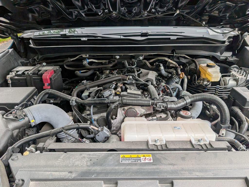 Used 2025 Toyota Tacoma SR5 AWD/4WD image 12