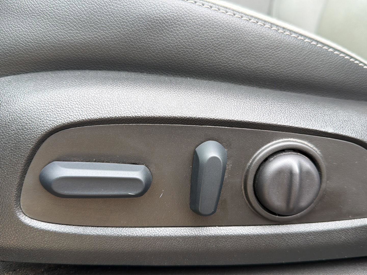 Used 2022 GMC Terrain SLT image 19