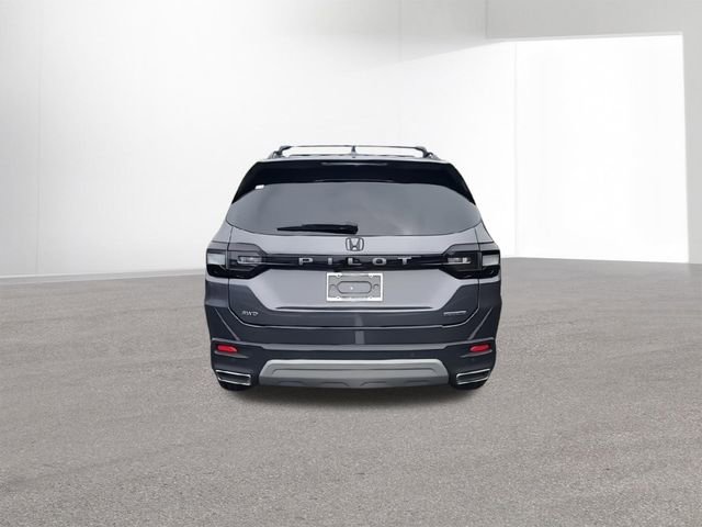 Used 2024 Honda Pilot Touring image 8