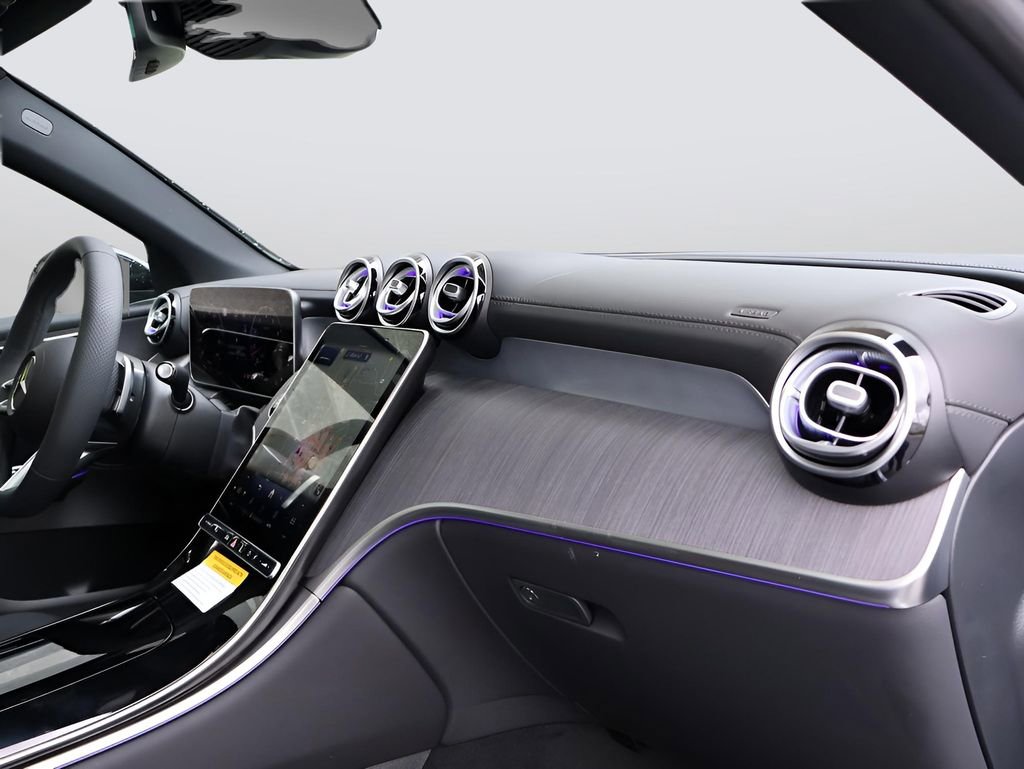 Certified 2025 Mercedes-Benz GLC 300 4MATIC image 12
