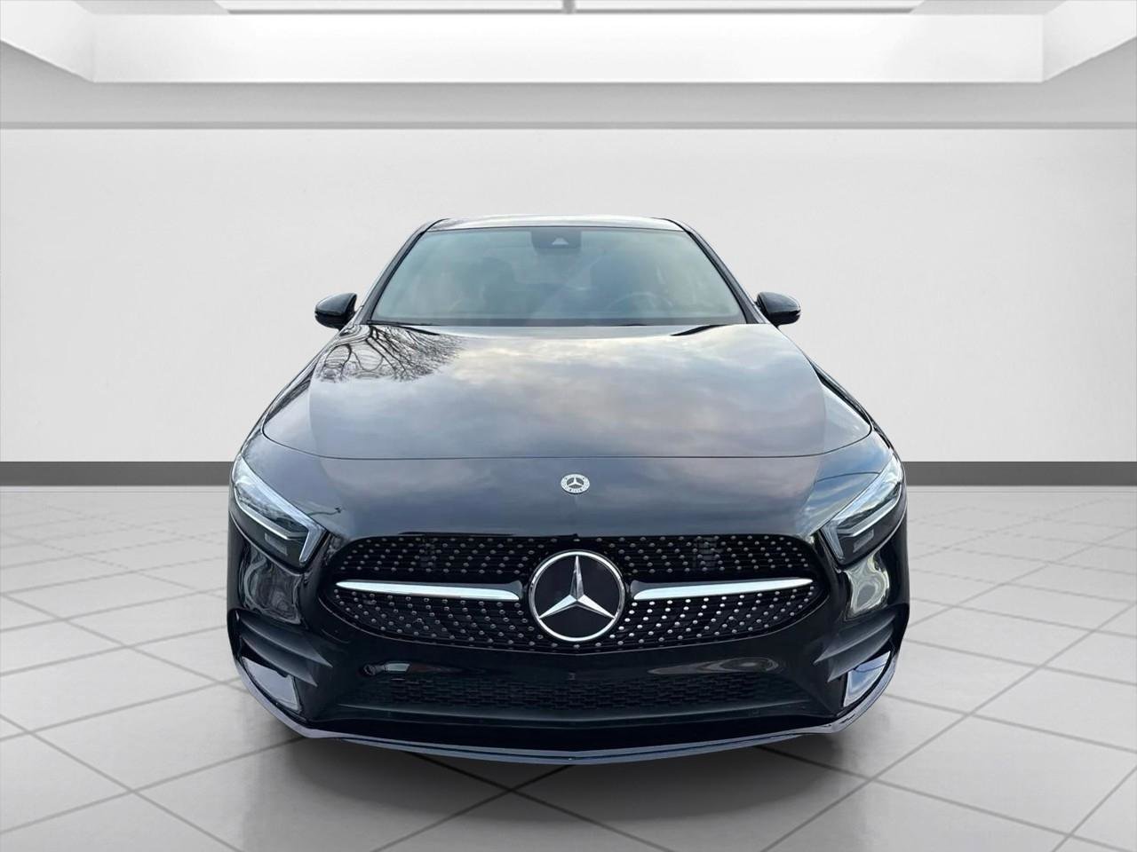 Used 2022 Mercedes-Benz A 220 4MATIC w/ AMG Line image 7