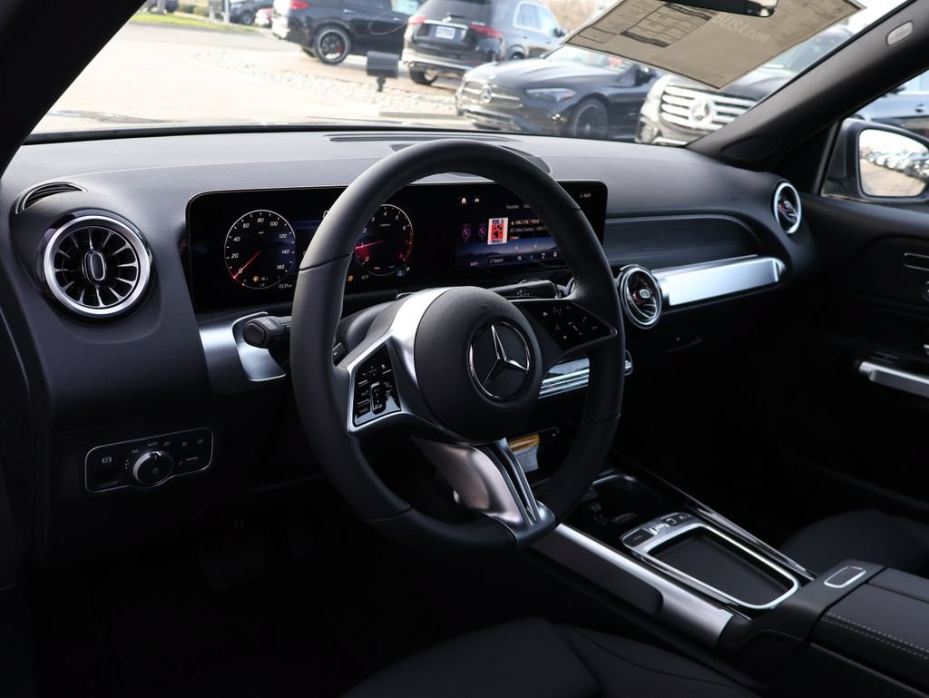 New 2026 Mercedes-Benz GLB 250 4MATIC image 19