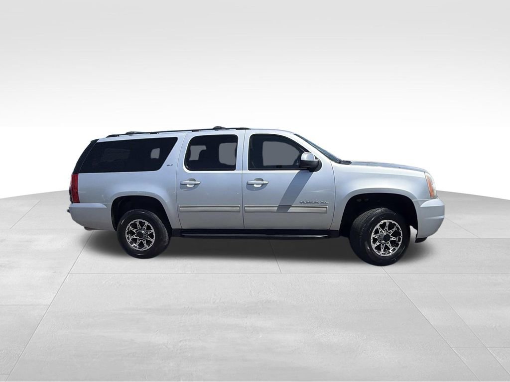 Used 2013 GMC Yukon XL 2500 SLT image 2