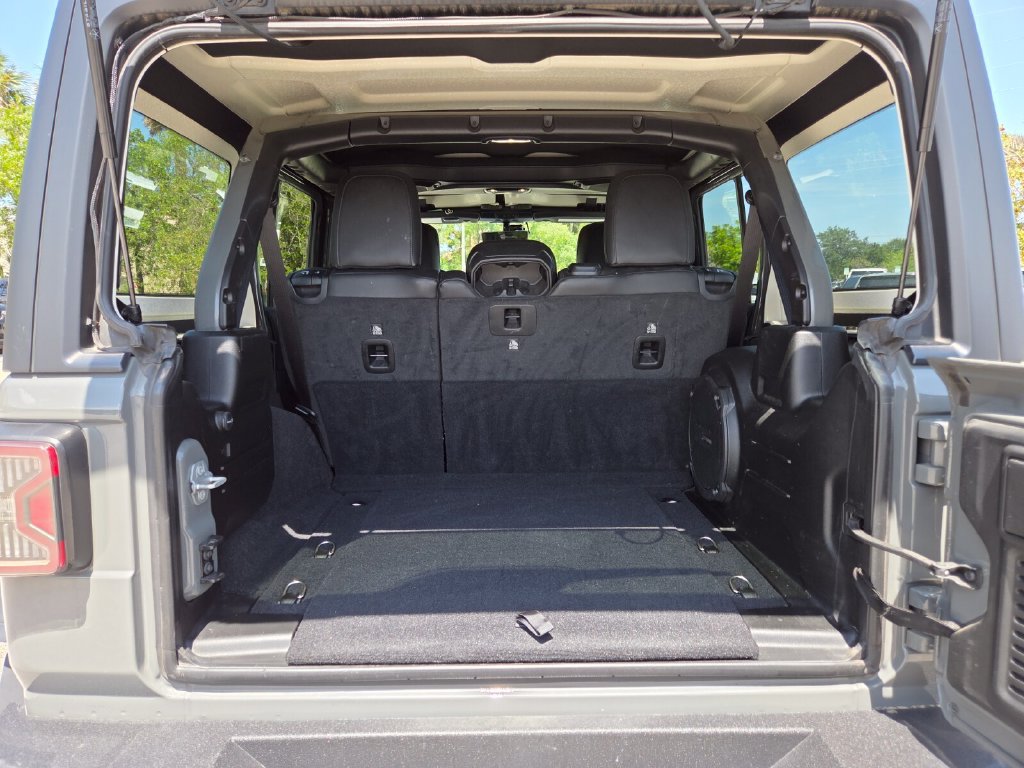 Certified 2021 Jeep Wrangler Unlimited Rubicon w/ Dual Top Group AWD/4WD image 20