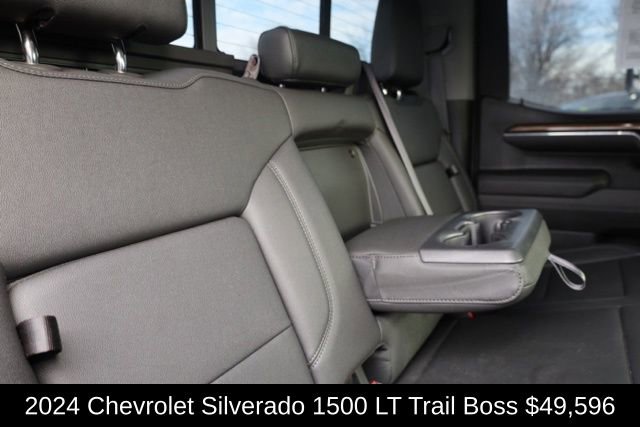 Used 2024 Chevrolet Silverado 1500 LT Trail Boss w/ Convenience Package II image 32
