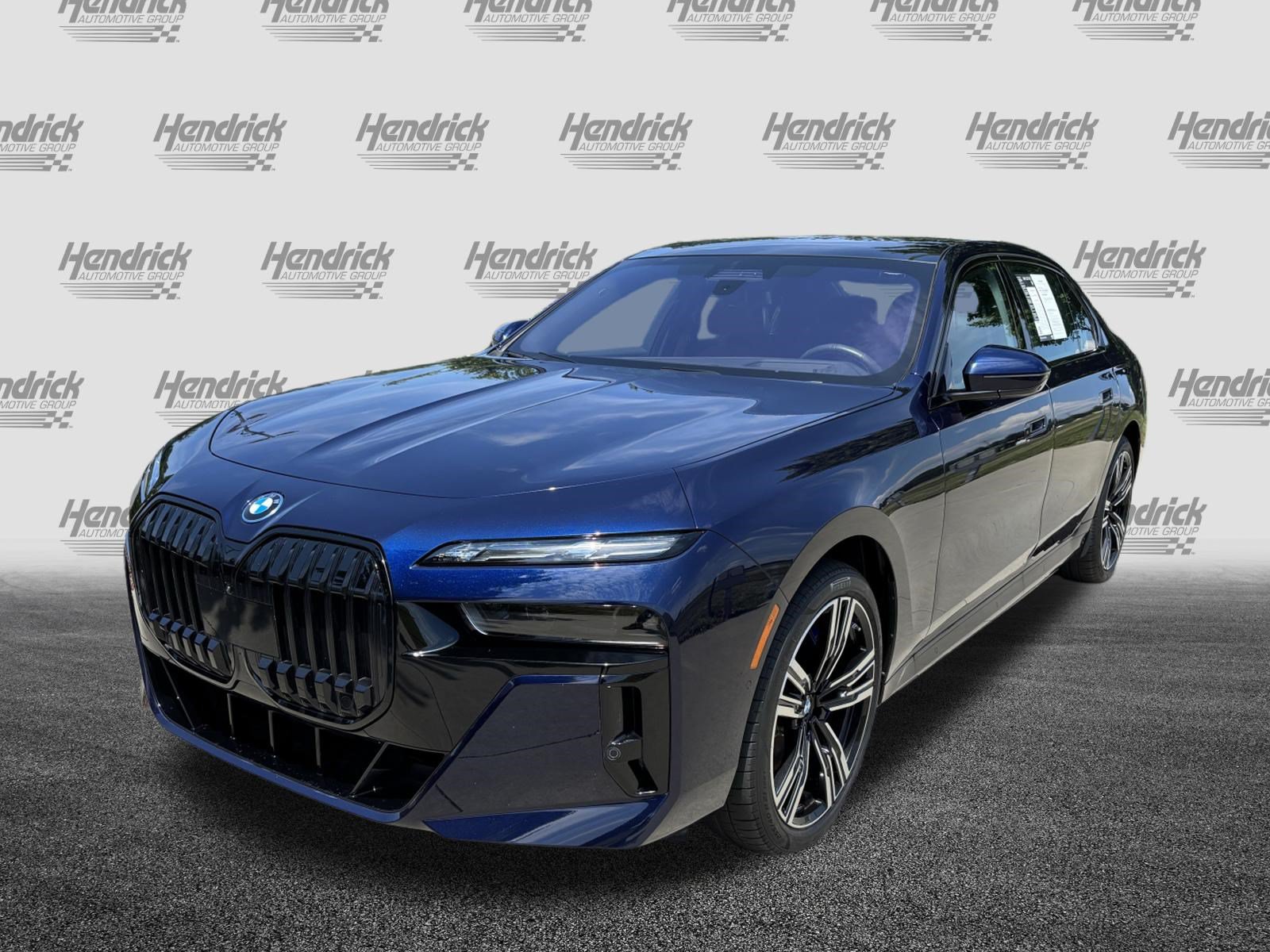 Certified 2023 BMW i7 xDrive60 w/ Executive Package 2 AWD/4WD image 7
