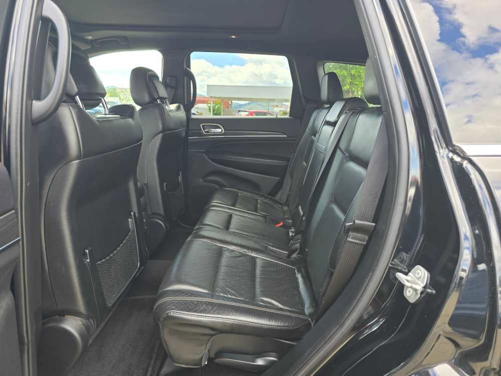 Used 2017 Jeep Grand Cherokee Limited w/ Luxury Group II AWD/4WD image 16