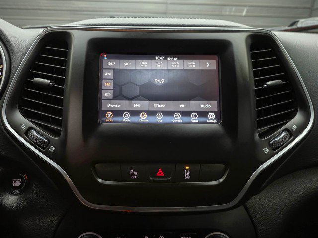 Used 2021 Jeep Cherokee Latitude Plus AWD/4WD image 25