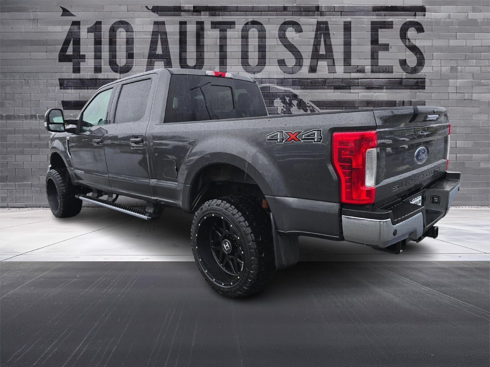 Used 2017 Ford F250 Lariat w/ Lariat Value Package AWD/4WD image 8