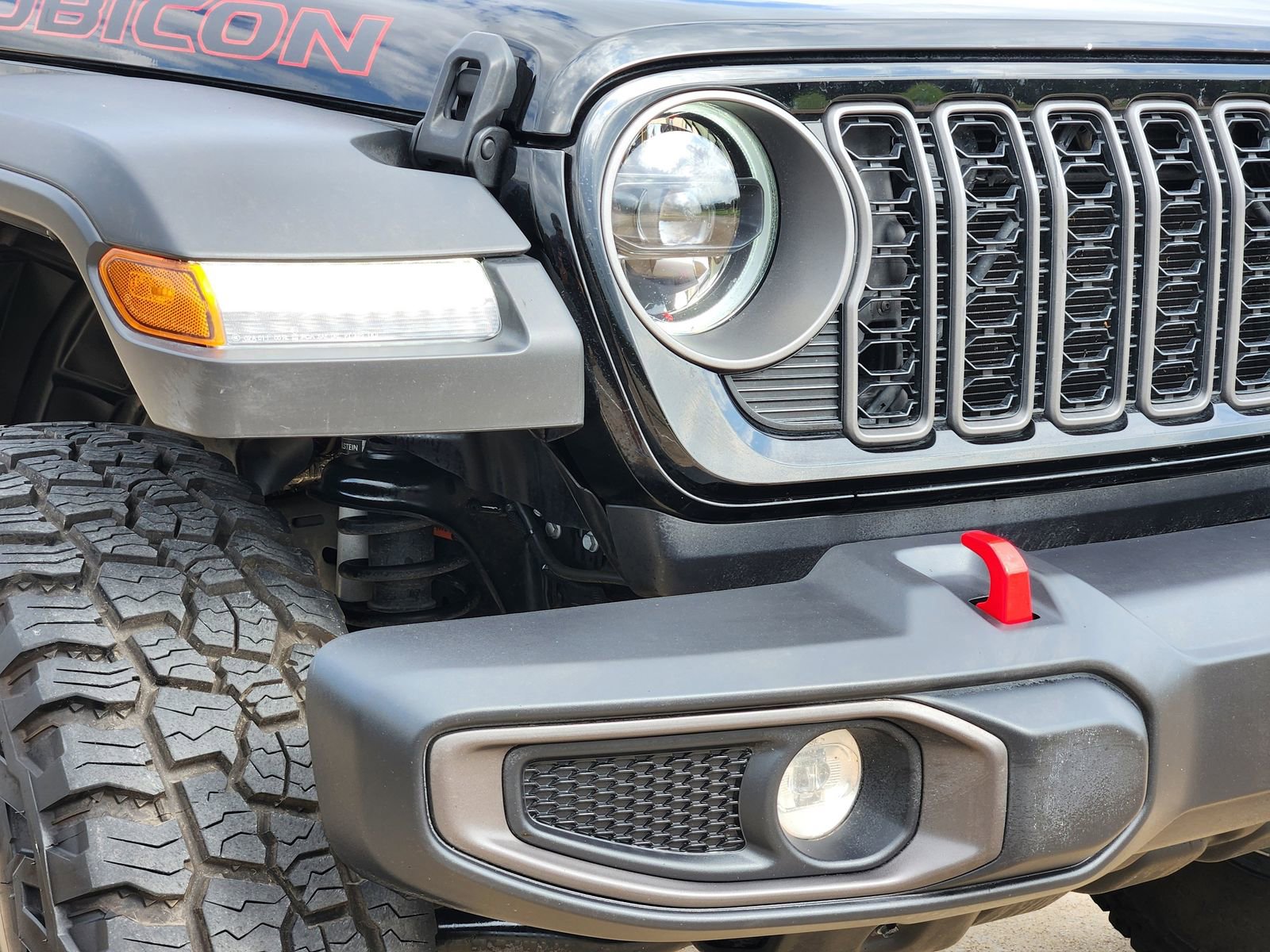 Used 2025 Jeep Gladiator Rubicon w/ Convenience Group image 9