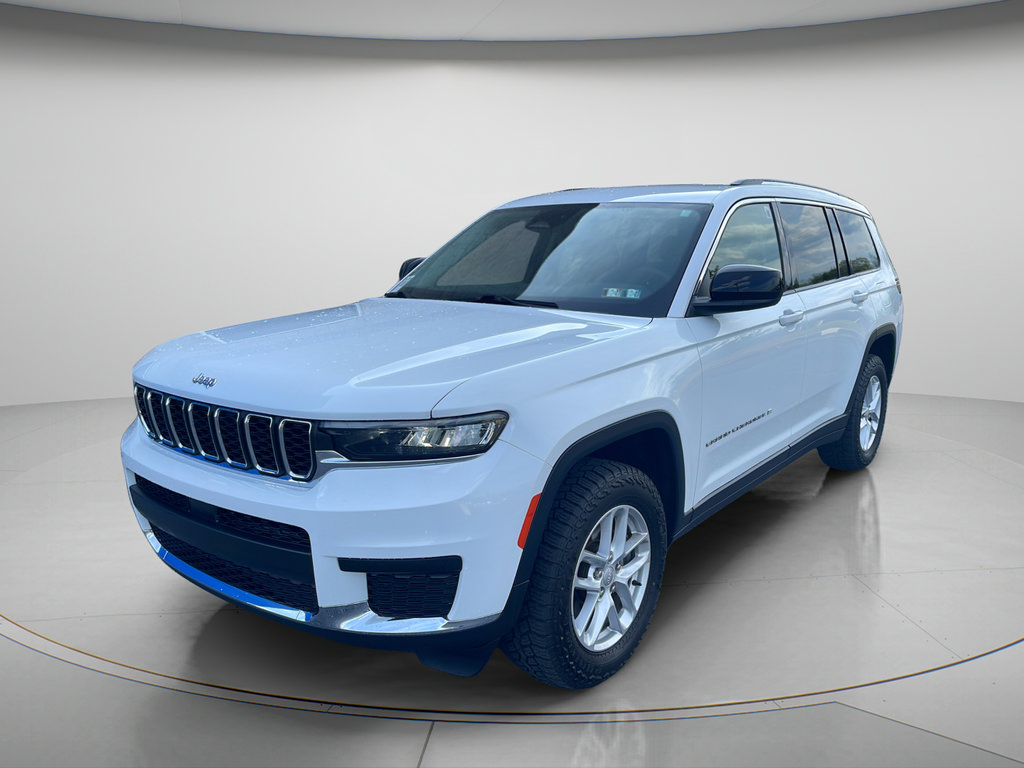Used 2022 Jeep Grand Cherokee L Laredo w/ Luxury Tech Group I AWD/4WD image 4
