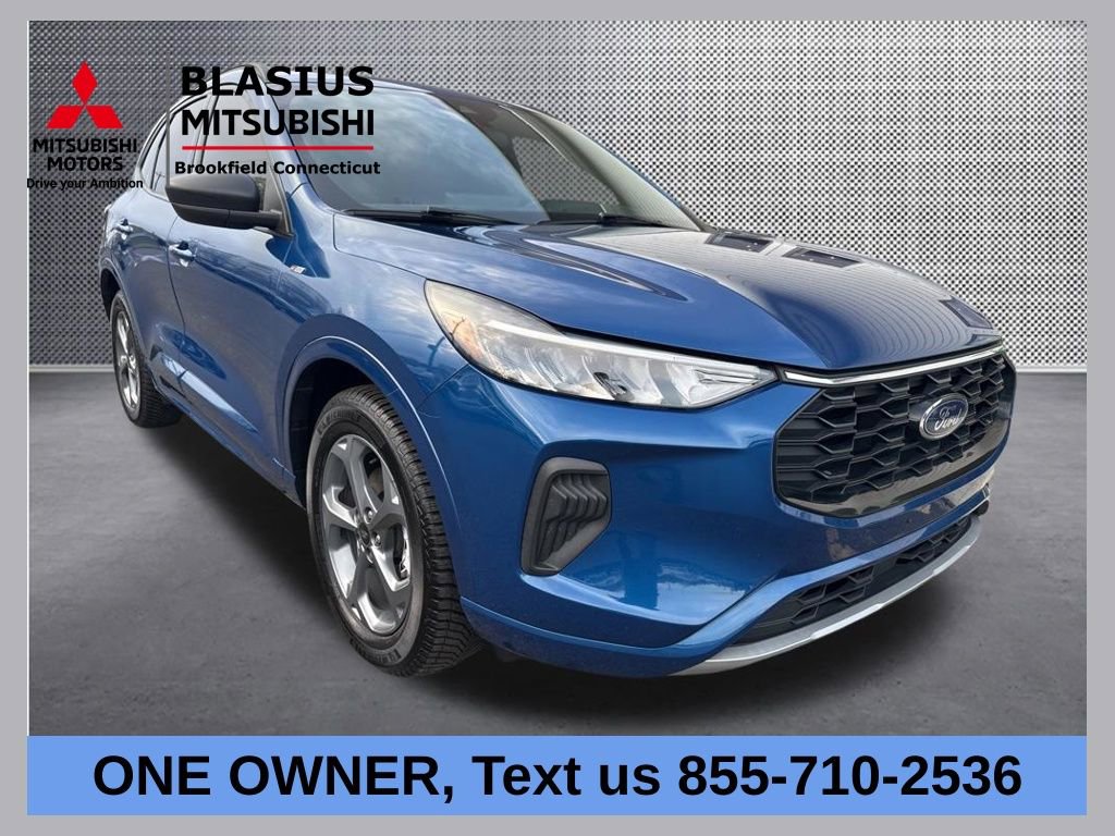 Used 2023 Ford Escape ST-Line w/ Tech Pack #1 AWD/4WD image 1