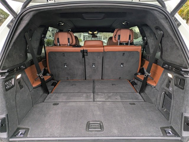 Used 2025 BMW X7 M60i w/ M Sport Professional Package image 13