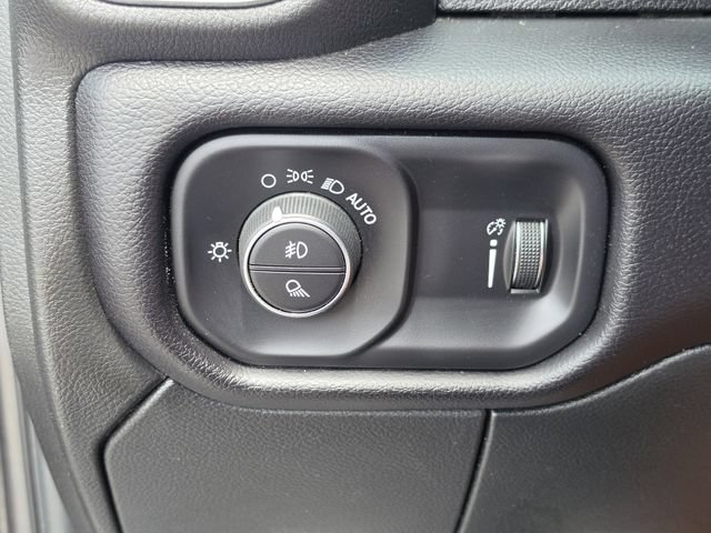 Used 2024 RAM 3500 Big Horn AWD/4WD image 29