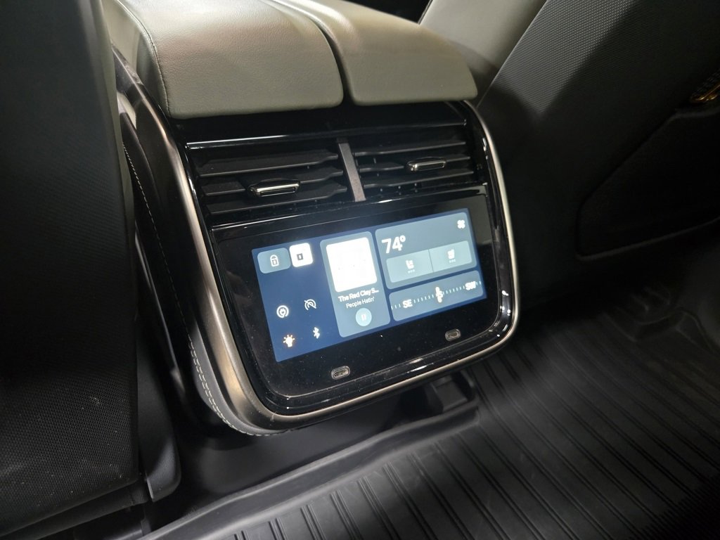 Used 2022 Rivian R1T Adventure image 34