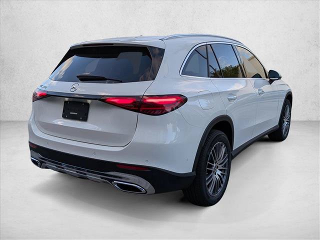 Used 2026 Mercedes-Benz GLC 300 image 2