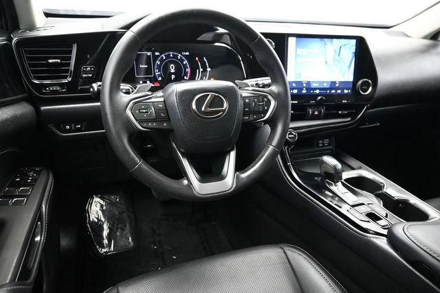 Used 2023 Lexus NX 250 FWD w/ Towing Package (2000 Lbs) image 16