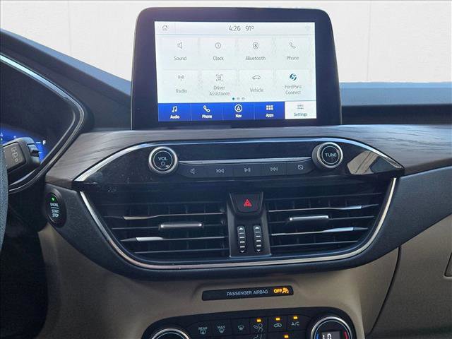 Used 2020 Ford Escape Titanium image 11