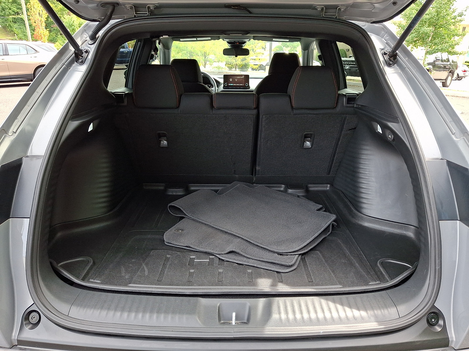 Used 2024 Honda HR-V Sport image 29