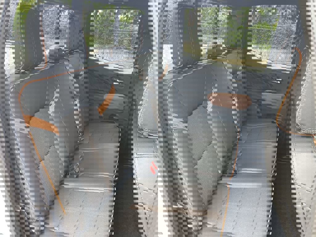 New 2025 GMC Canyon AT4 w/ Nightfall Edition image 26