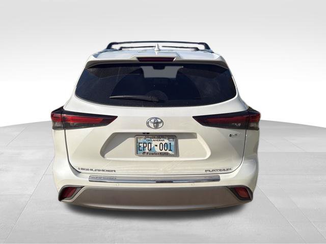 Used 2026 Toyota Highlander Platinum AWD/4WD image 4