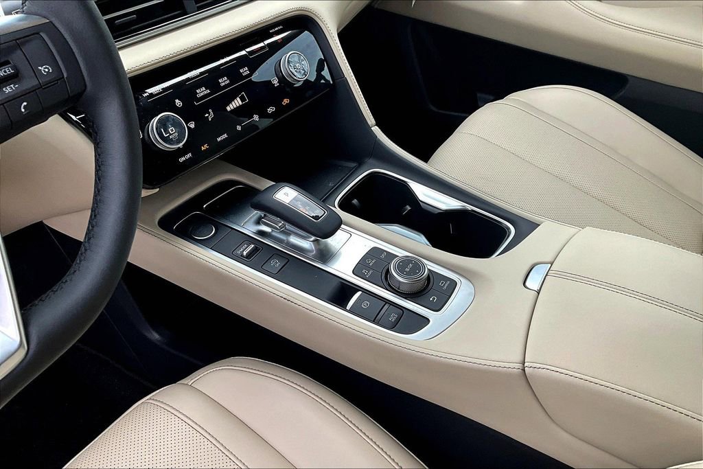 Used 2025 INFINITI QX60 Pure image 15