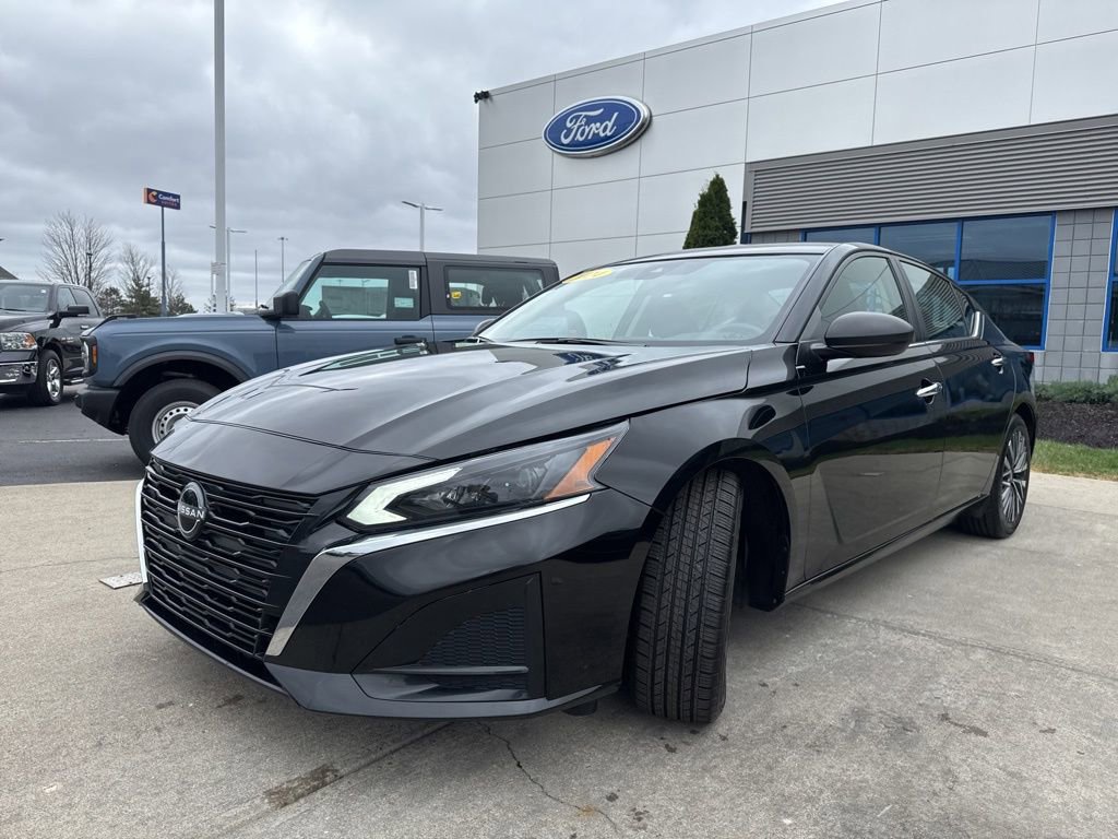 Used 2024 Nissan Altima 2.5 SV image 8