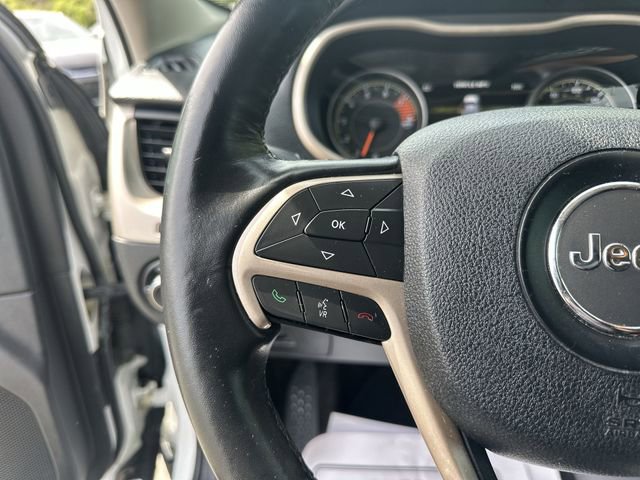 Used 2016 Jeep Cherokee Limited w/ Luxury Group image 17