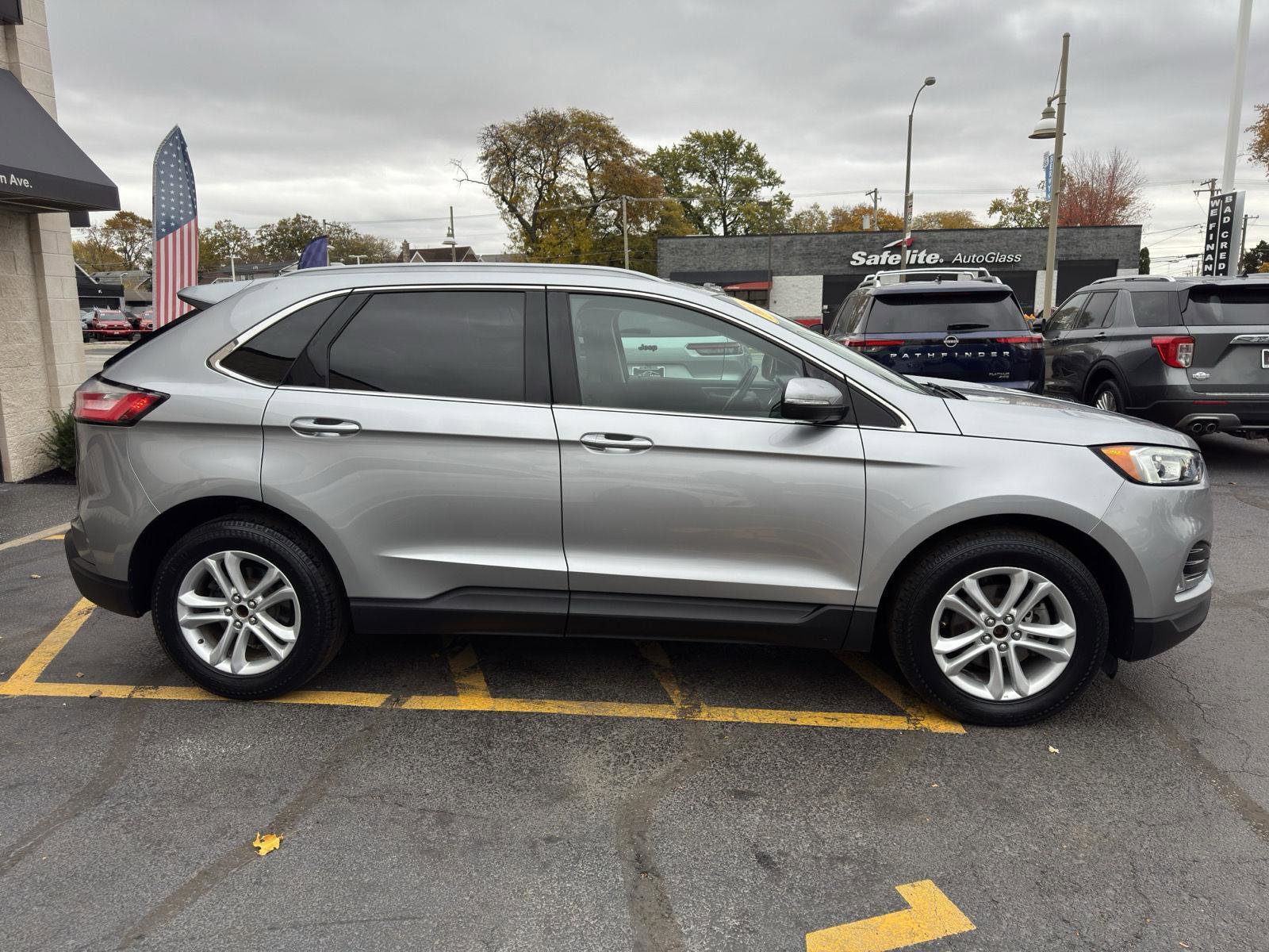 Used 2020 Ford Edge SEL image 12