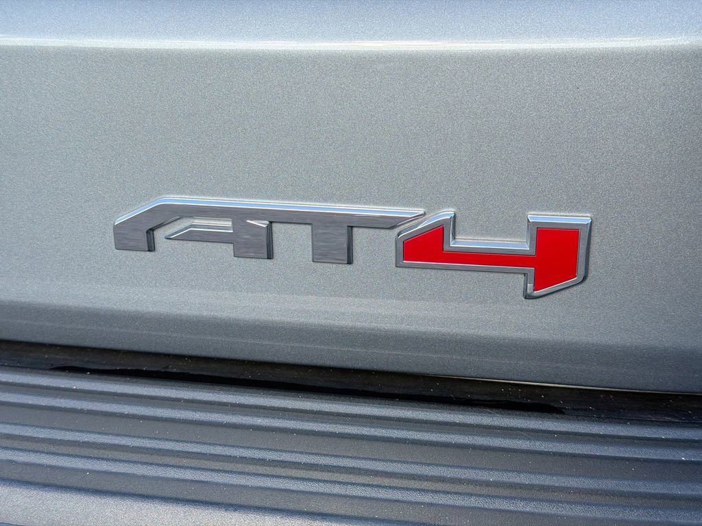 Used 2025 GMC Yukon AT4 Ultimate image 11
