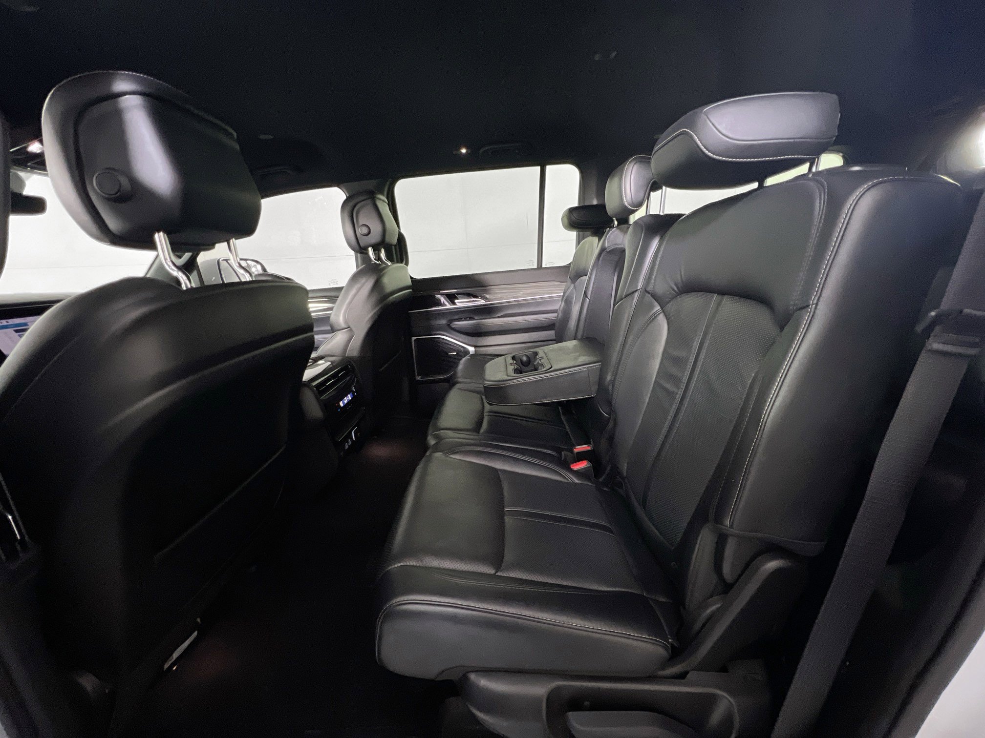 Used 2022 Jeep Wagoneer Series II image 25