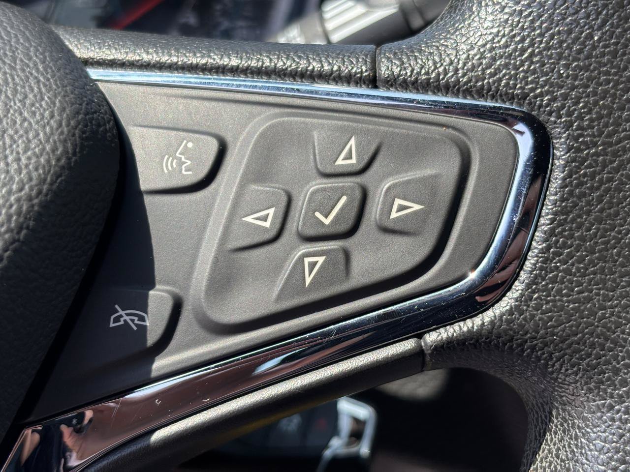 Used 2017 Chevrolet Cruze LT w/ Redline Edition FWD image 21