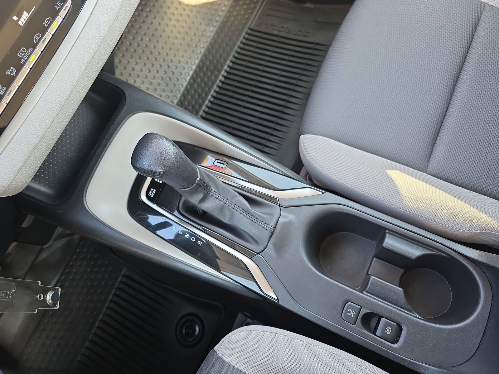 Used 2024 Toyota Corolla LE image 24