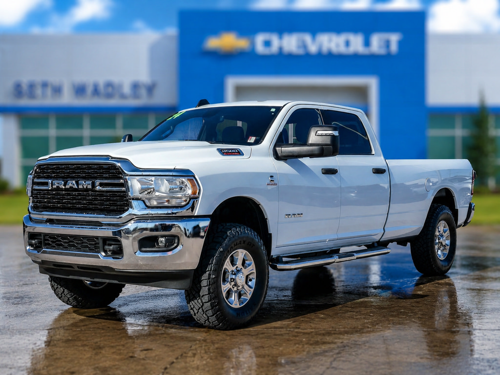 Used 2024 RAM 3500 Big Horn AWD/4WD image 3