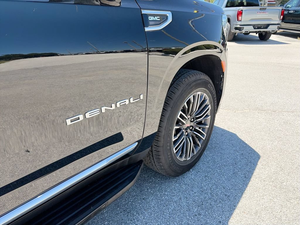 Used 2024 GMC Yukon XL Denali RWD image 37