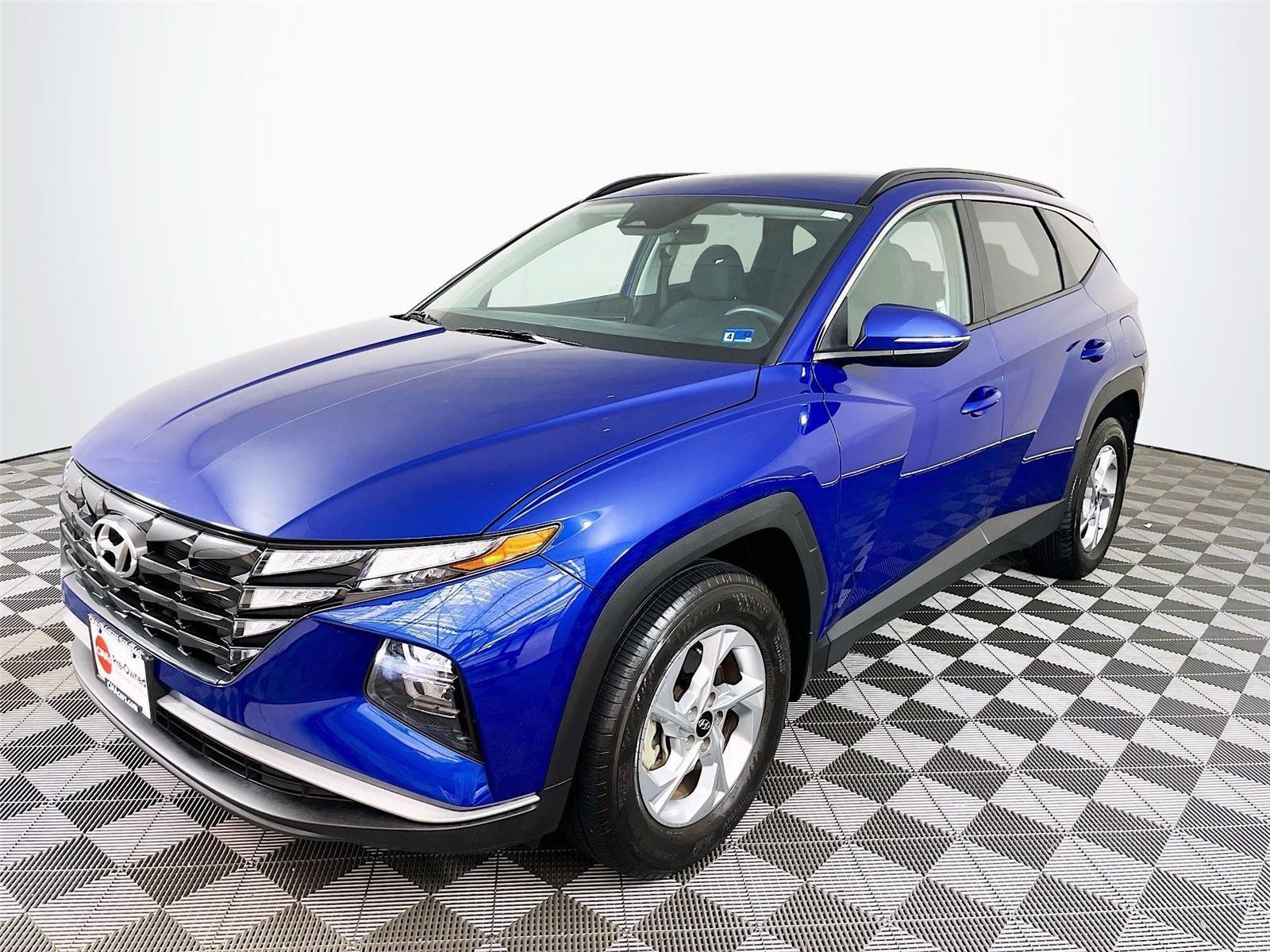 Certified 2023 Hyundai Tucson SEL w/ Cargo Package AWD/4WD image 3