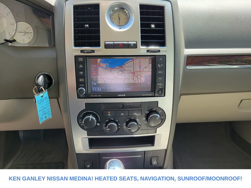 Used 2009 Chrysler 300 C RWD image 26