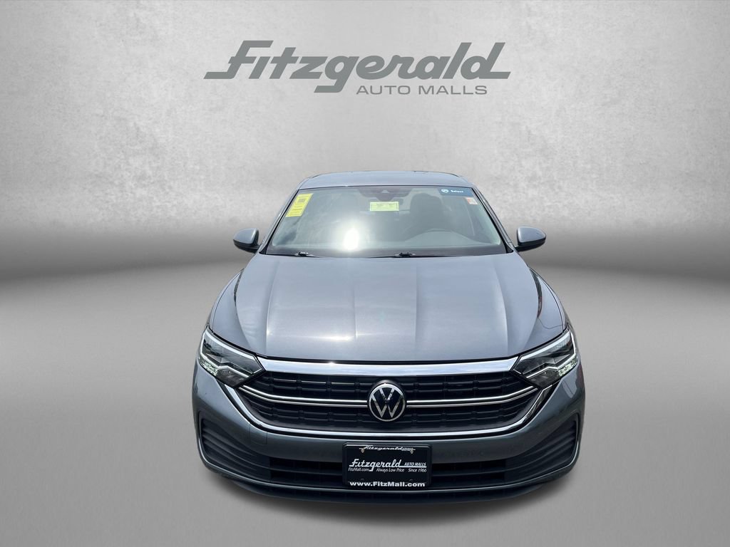 Used 2024 Volkswagen Jetta SE FWD image 6