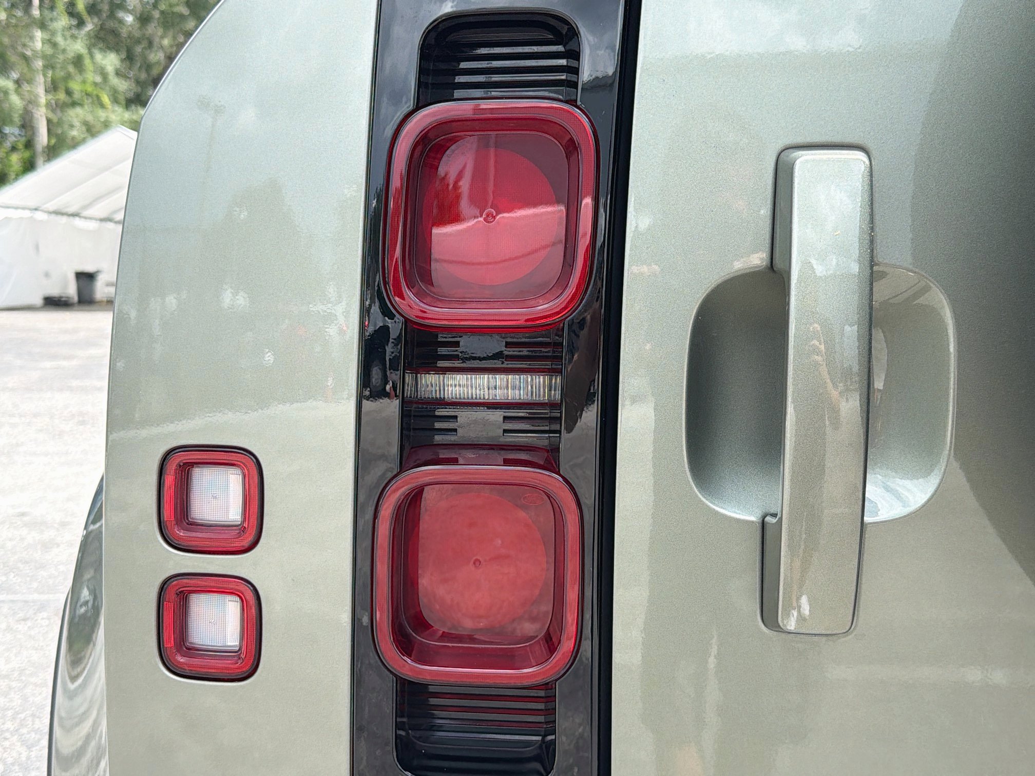 Used 2025 Land Rover Defender 110 S AWD/4WD image 10