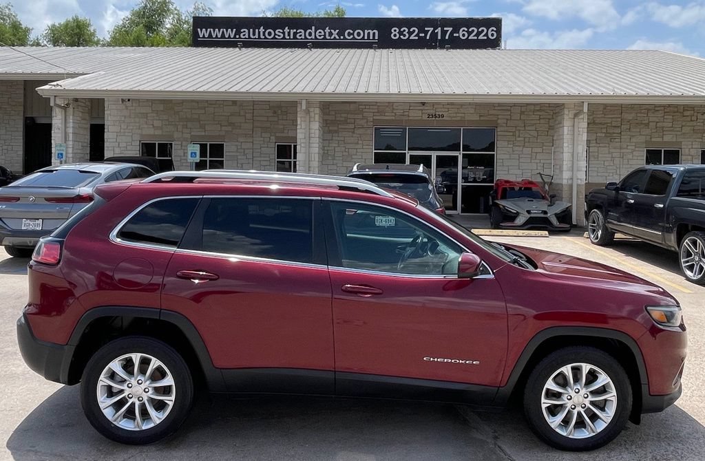 Used 2019 Jeep Cherokee Latitude w/ Popular Appearance Group FWD image 5